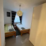 Oe Signature Living, 3 Buisness זלצגיטר