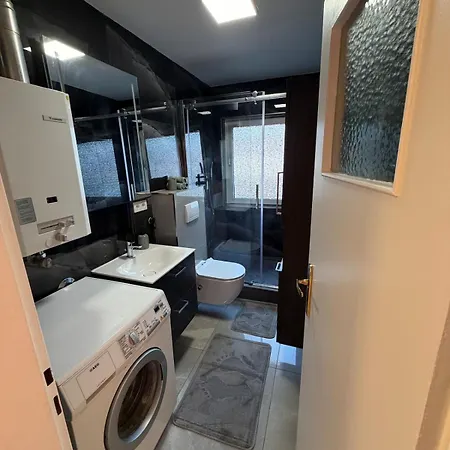 Oe Signature Living, 3 Buisness Apartmán *